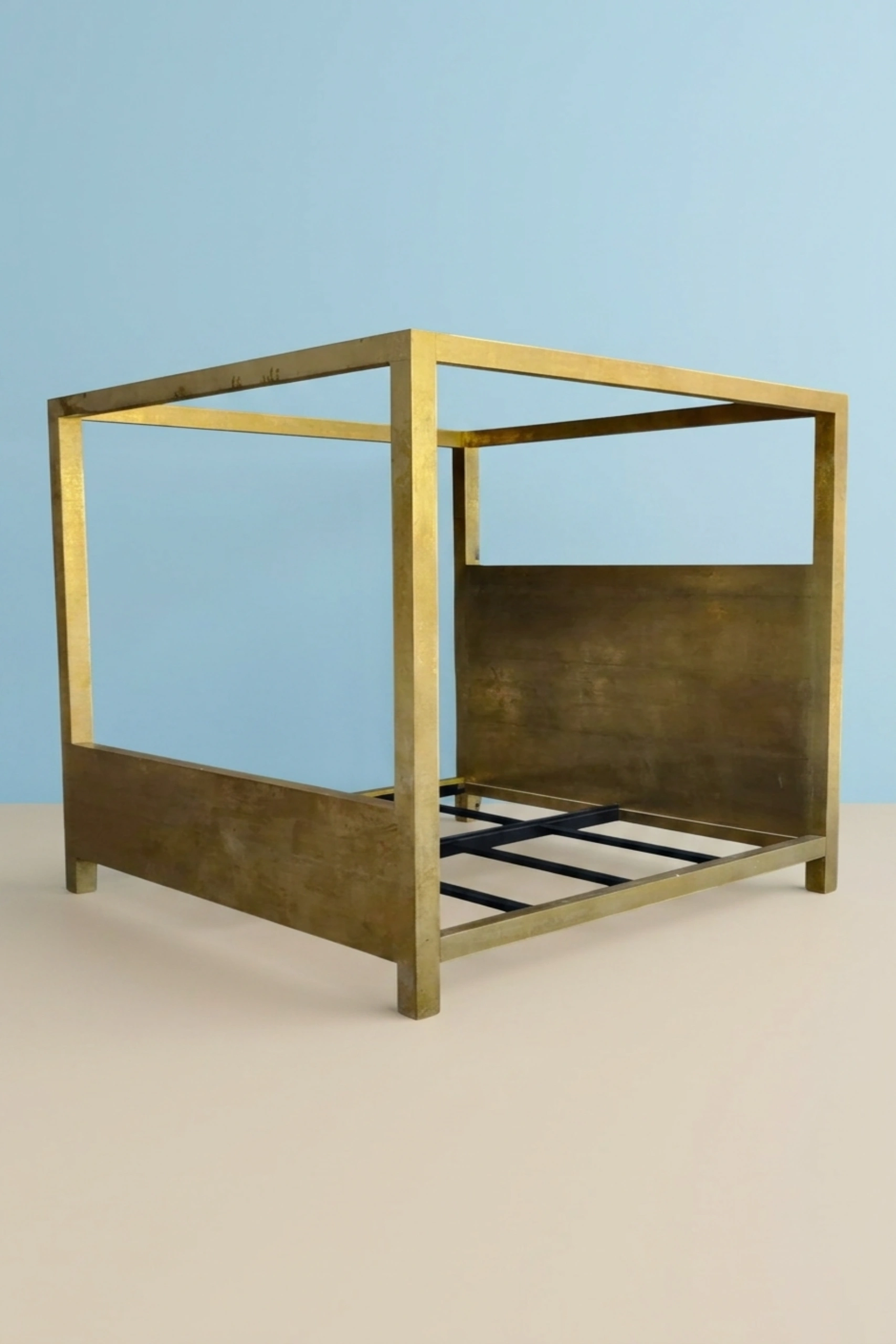 Hammered Brass Embossed Four Poster Bed, buy hammered brass embossed four, luxury hammered brass embossed four, handcrafted hammered brass embossed four, handmade hammered brass embossed four, brassHammered_Brass_Embossed_Four_Poster_Bed_image_01_front_view_luxury_handcrafted_bedroom_bed_headboard_four_poster_embossed_statement_artisan_premium_interior_furniture.webp