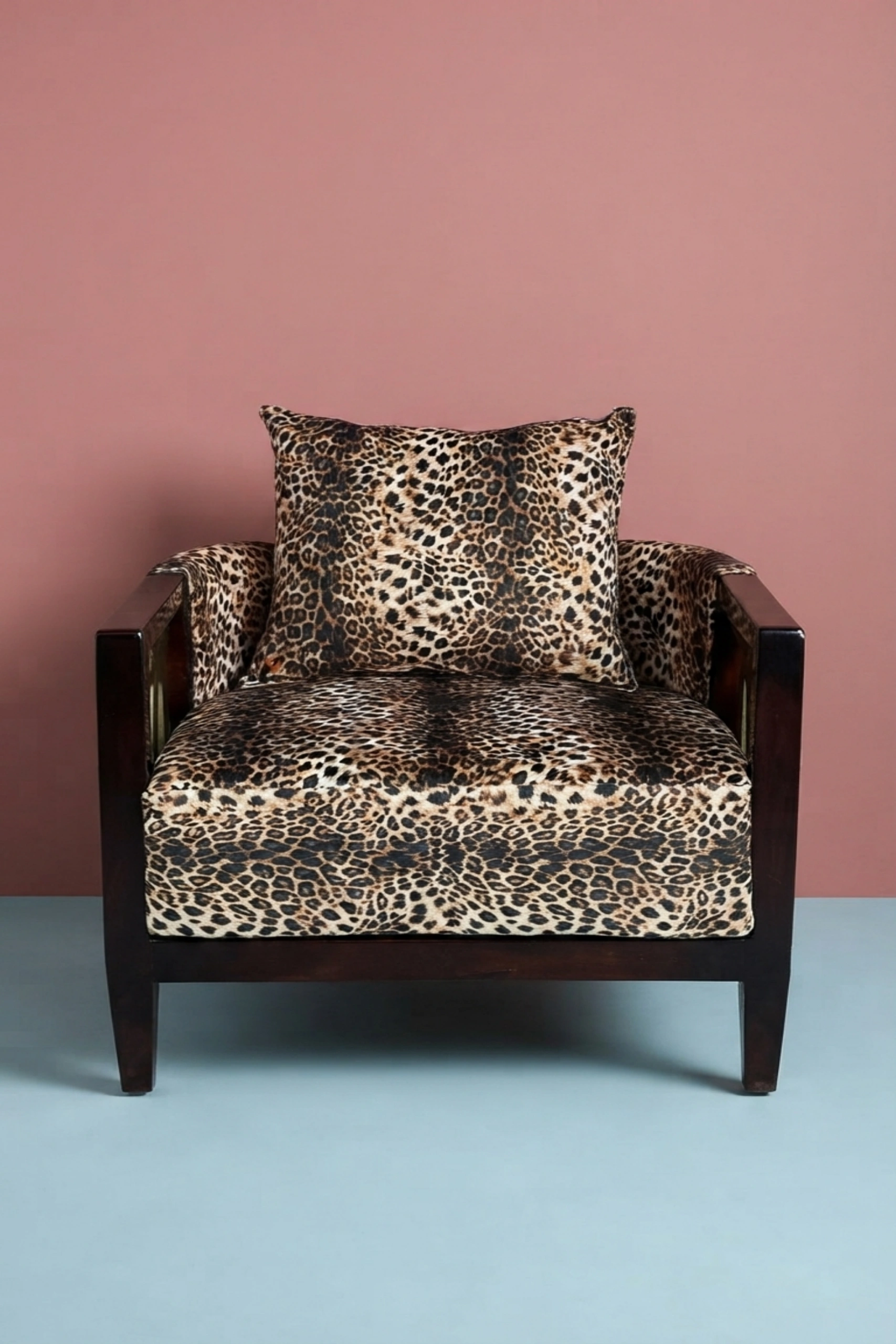 Leopard_Design_Velvet_Fabric_Lounge_Chair_image_02_angled_view_luxury_velvet_accent_chair_lounge_seating_designer_living_room_upholstered_artisan_premium_interior_furniture.webp