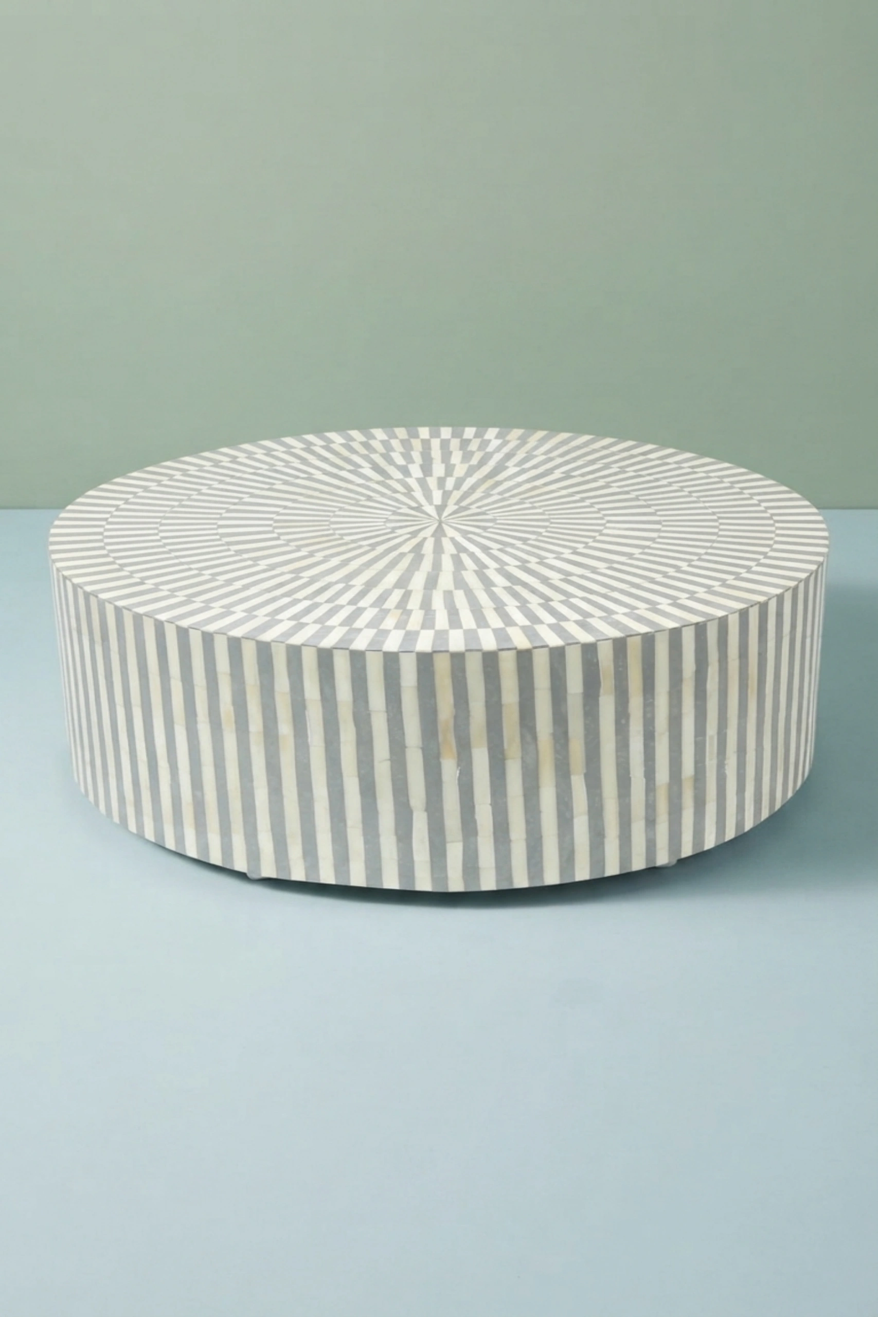 Bone Inlay Illusion Stripe Center Table Grey Round Bone Inlay Coffee Table, buy bone inlay illusion stripe, luxury bone inlay illusion stripe, handcrafted bone inlay illusion stripe, bone inlay, bonebone-inlay-illusion-stripe-center-table-grey-round-bone-inlay-coffee-table-bone-inlay-furniture-center-table-coffee-table-furnitu-01.webp