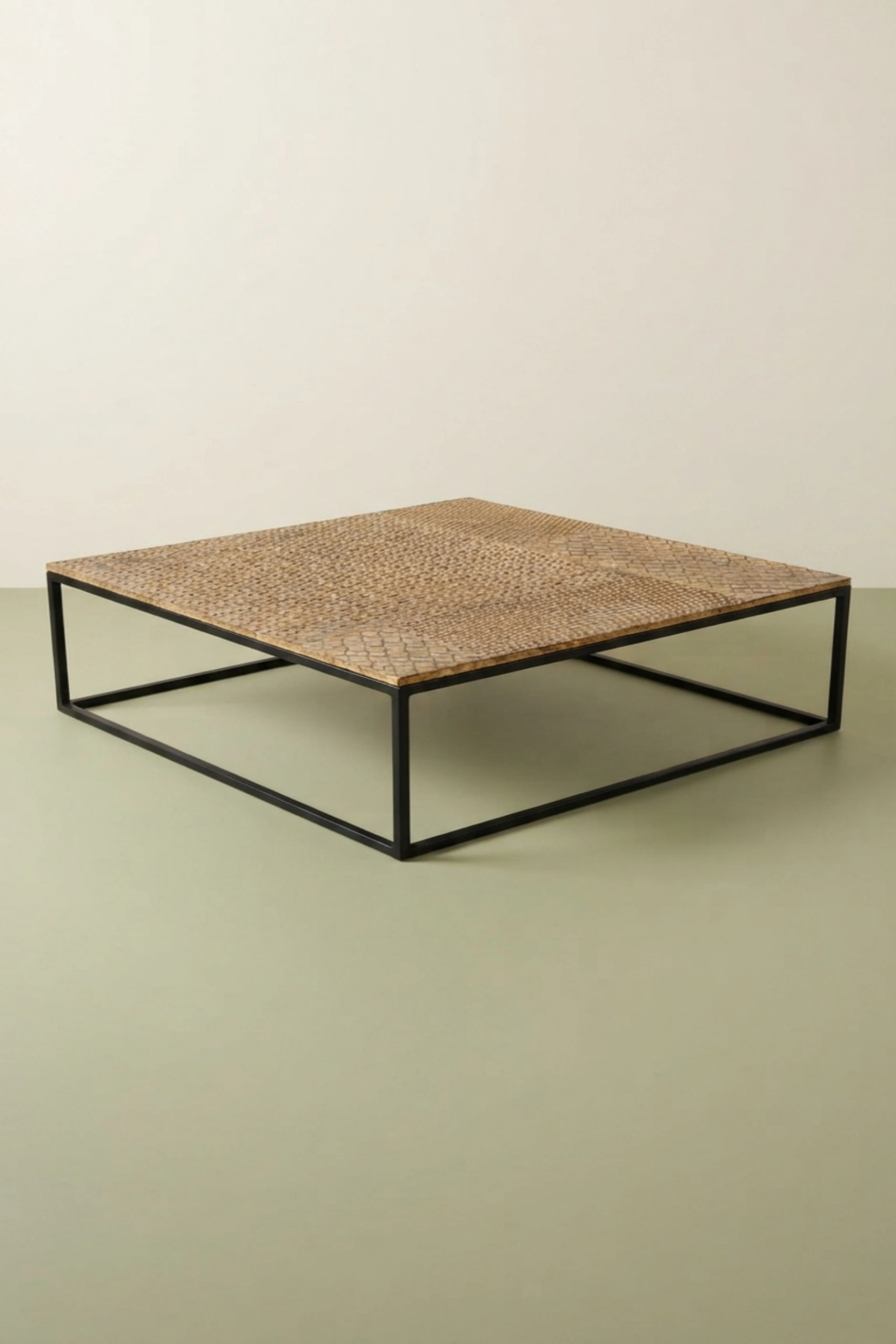 Elio Brass Center Table, buy elio brass center table, luxury elio brass center table, handcrafted elio brass center table, handmade elio brass center table, elio brass center table online, elio brasselio-brass-center-table-brass-furniture-furniture-table-metal-furniture-01.webp