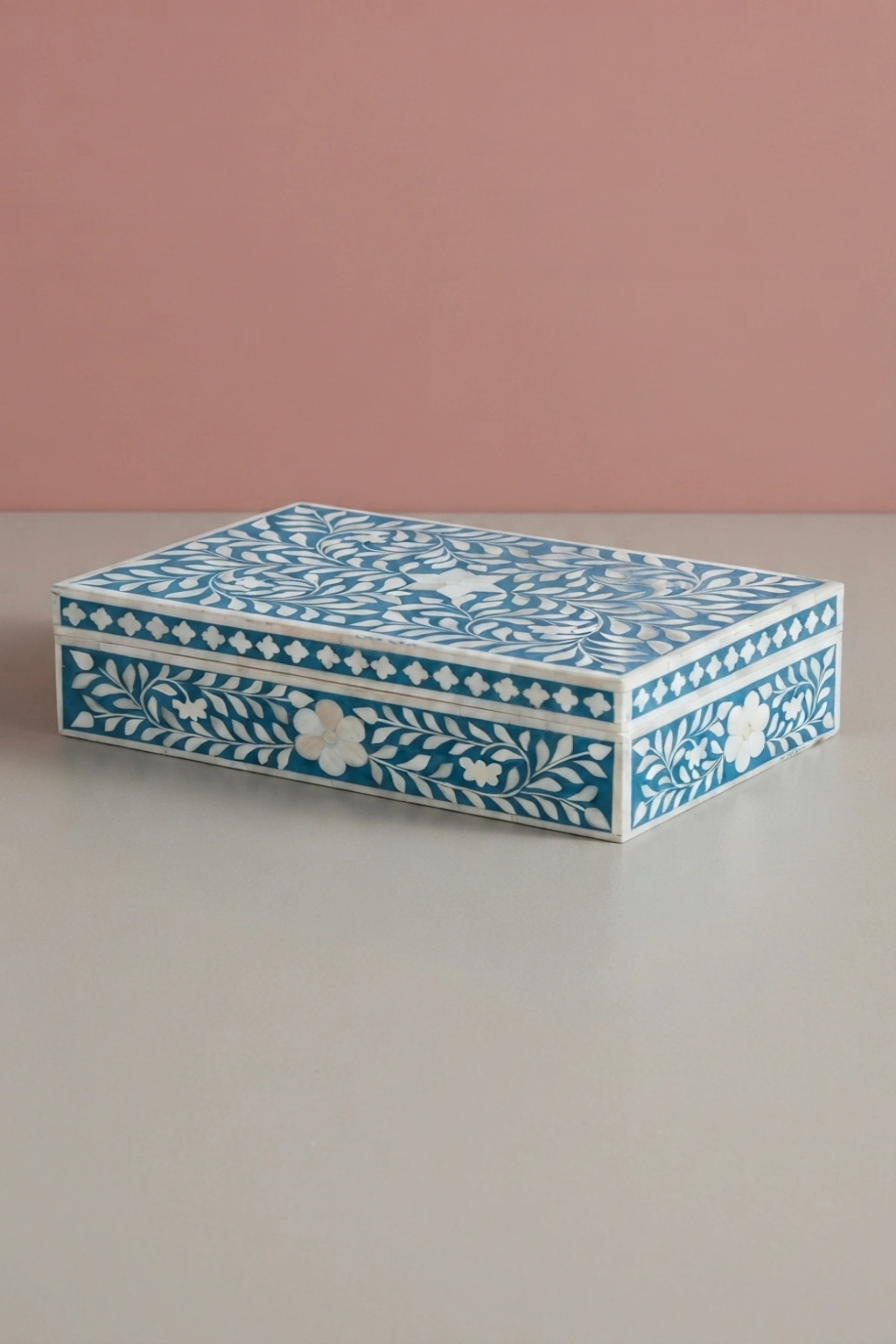 floral-bone-inlay-box-turquoise-bone-inlay-furniture-box-floral-design-floral-pattern-flower-motif-handmade-bone-inlay-jewelry-box-ornamental-box-03.webp
