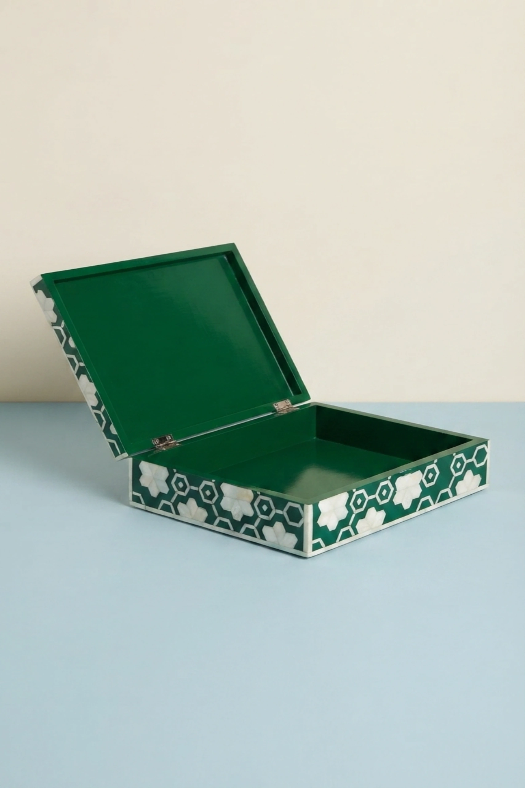 flower-bone-inlay-box-teal-green-bone-inlay-furniture-botanical-design-box-flower-pattern-green-furniture-handmade-bone-inlay-jewelry-box-ornamental-box-03.webp