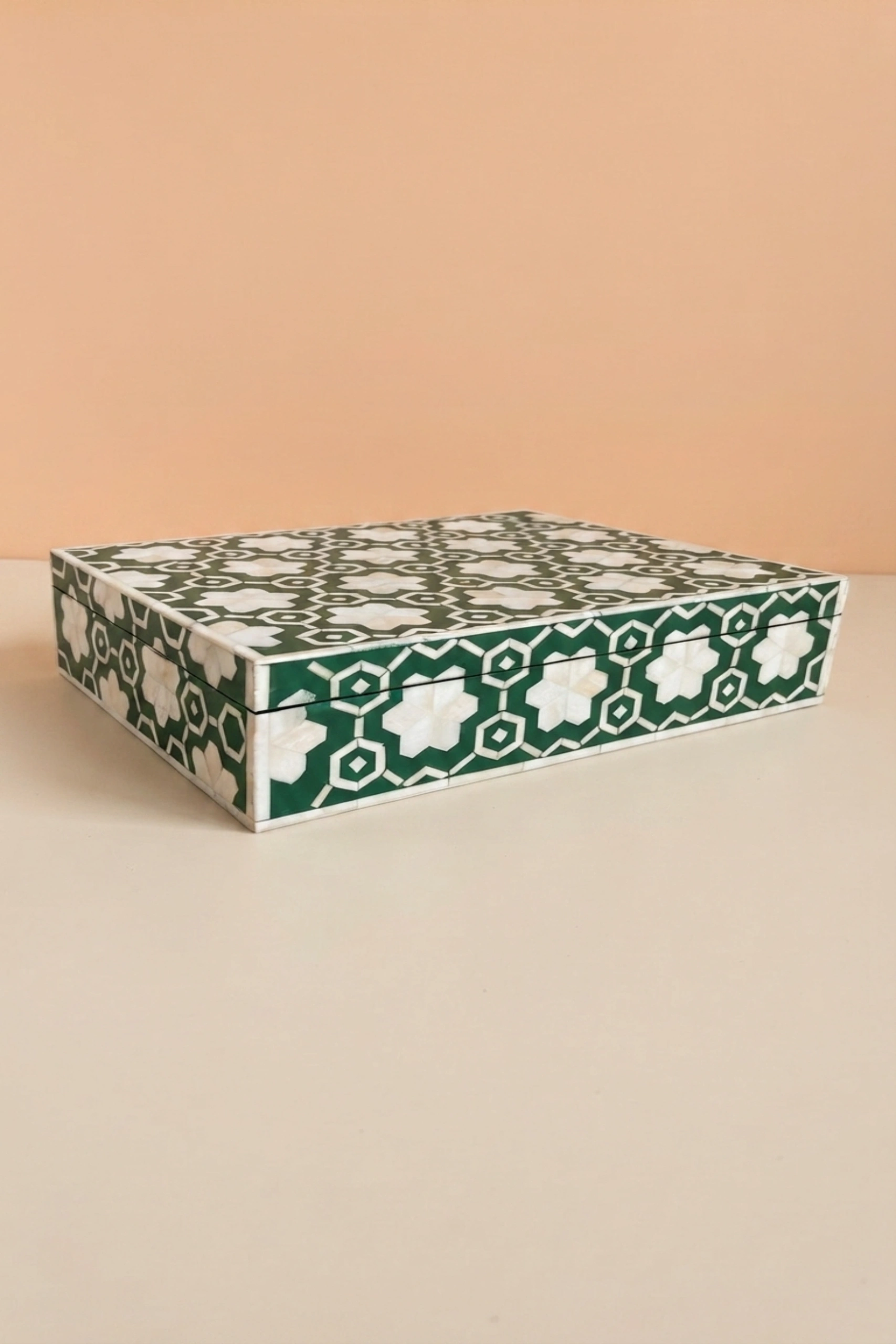 flower-bone-inlay-box-teal-green-bone-inlay-furniture-botanical-design-box-flower-pattern-green-furniture-handmade-bone-inlay-jewelry-box-ornamental-box-04.webp