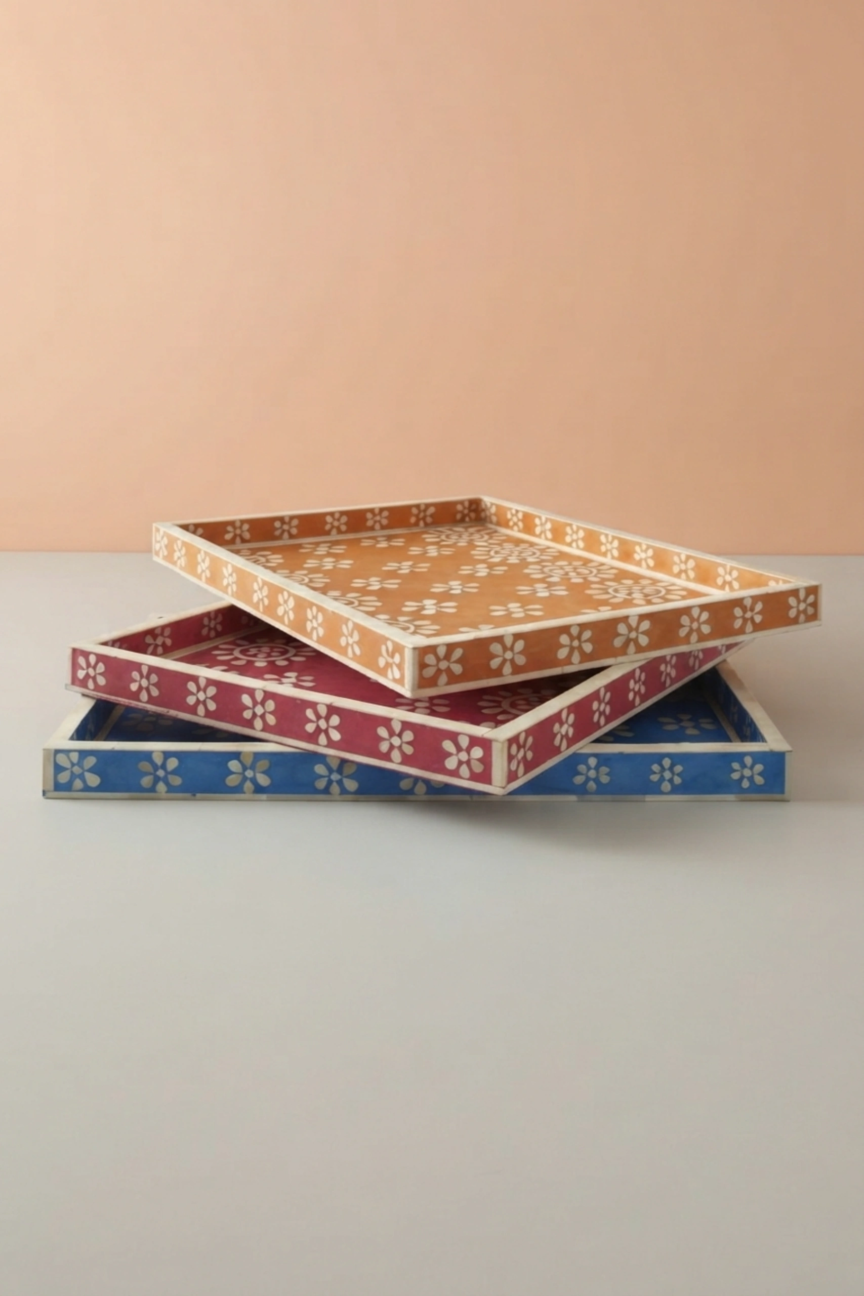 flower-bone-inlay-tray-red-bone-inlay-furniture-botanical-design-decorative-tray-flower-pattern-handmade-bone-inlay-red-furniture-02.webp