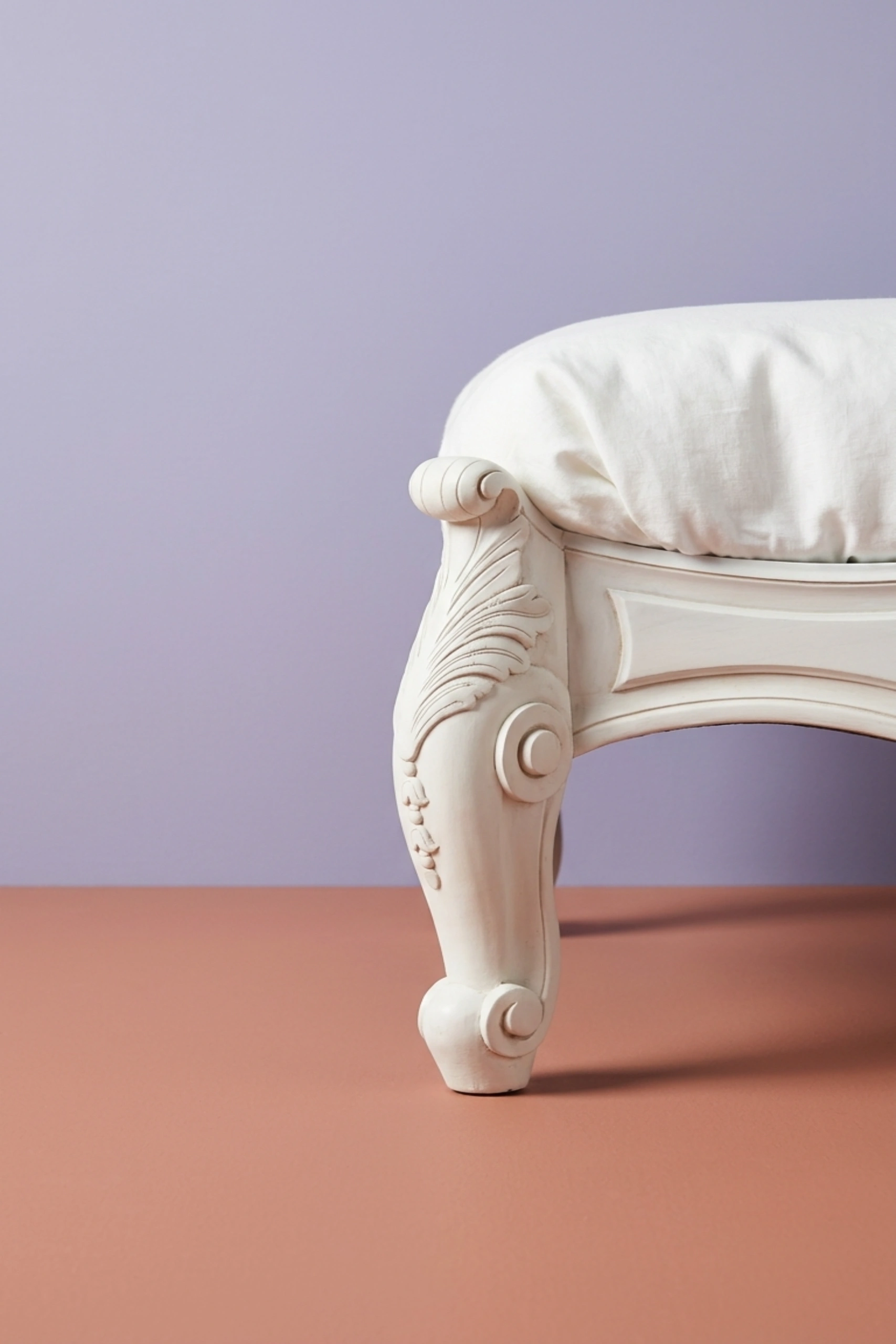 foliate-menara-bed-ivory-hand-carved-bed-wooden-carved-bed-frame-bedroom-furniture-beds-carved-furniture-carving-furniture-hand-carved-furniture-ivory-furniture-05.webp