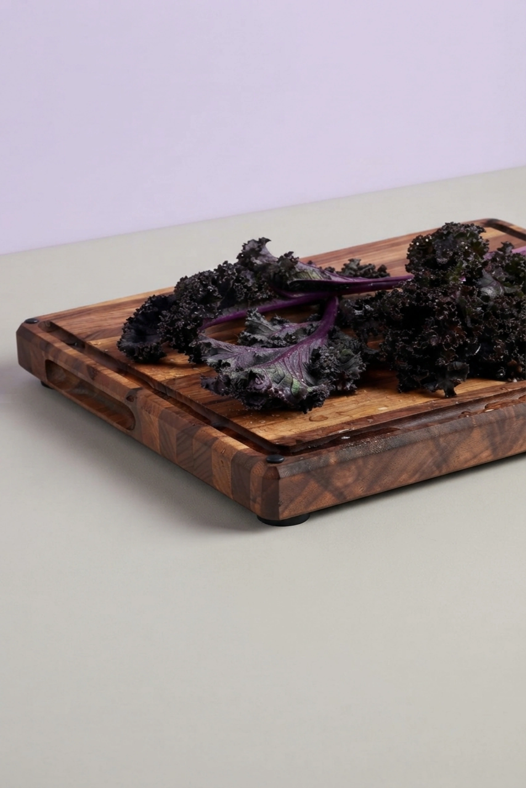 large-thick-edge-grain-walnut-wood-cutting-board-with-non-slip-feet-carved-furniture-carving-furniture-wooden-furniture-02.webp
