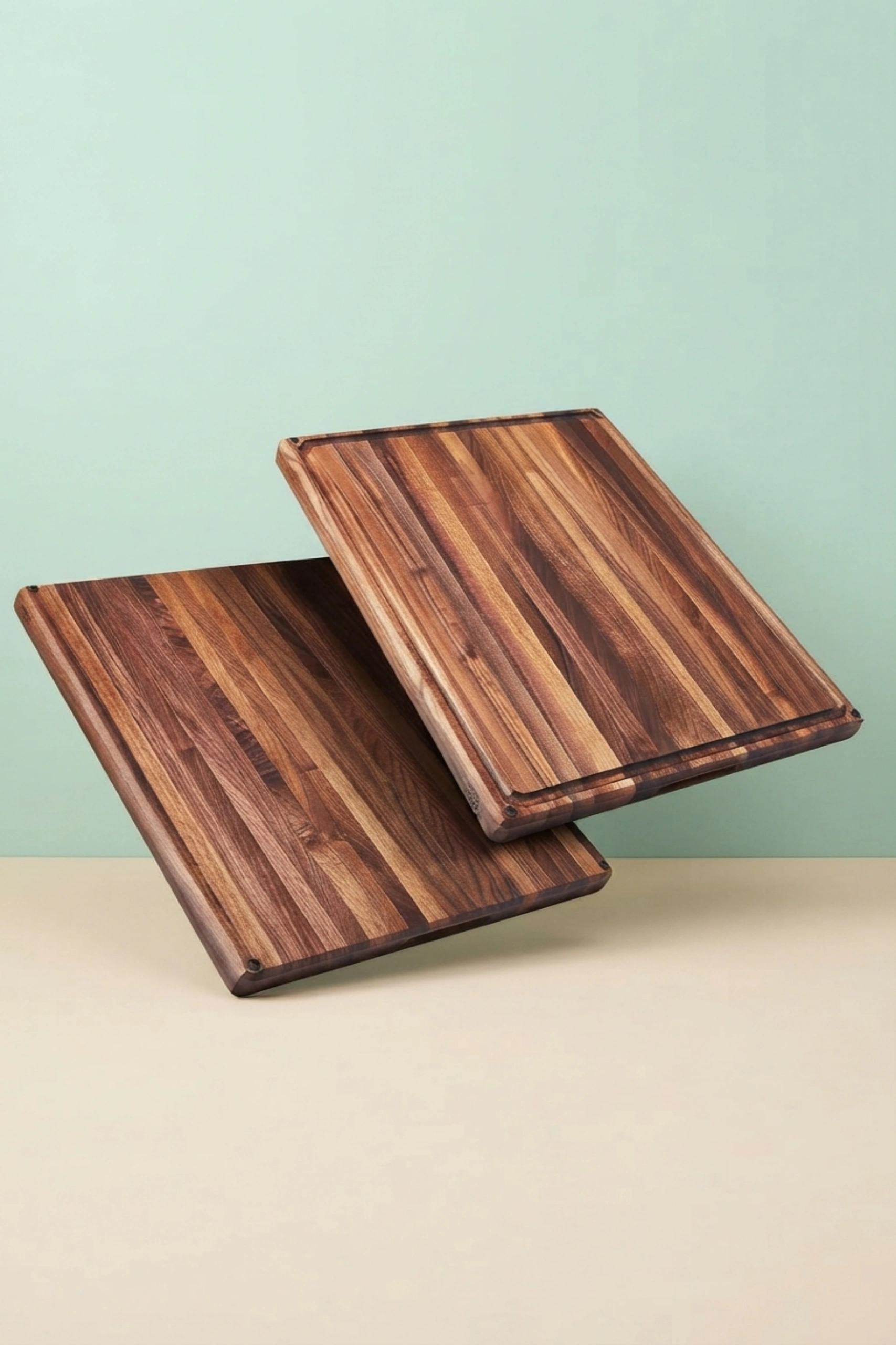 large-thick-edge-grain-walnut-wood-cutting-board-with-non-slip-feet-carved-furniture-carving-furniture-wooden-furniture-03.webp