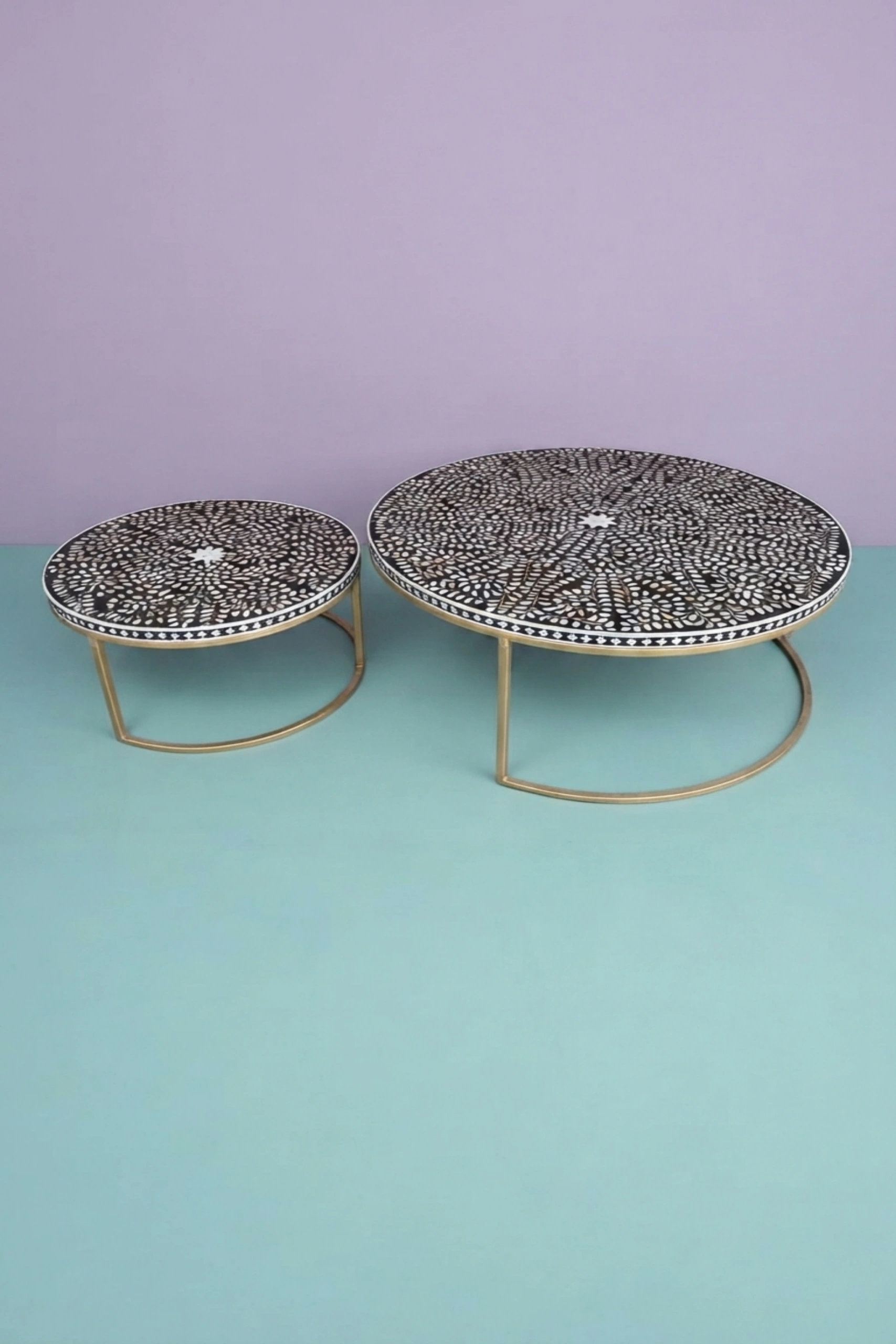 mop-inlay-nesting-table-set-floral-black-black-furniture-floral-design-floral-pattern-flower-motif-furniture-table-mop-inlay-furniture-mother-of-pearl-inlay-04.webp