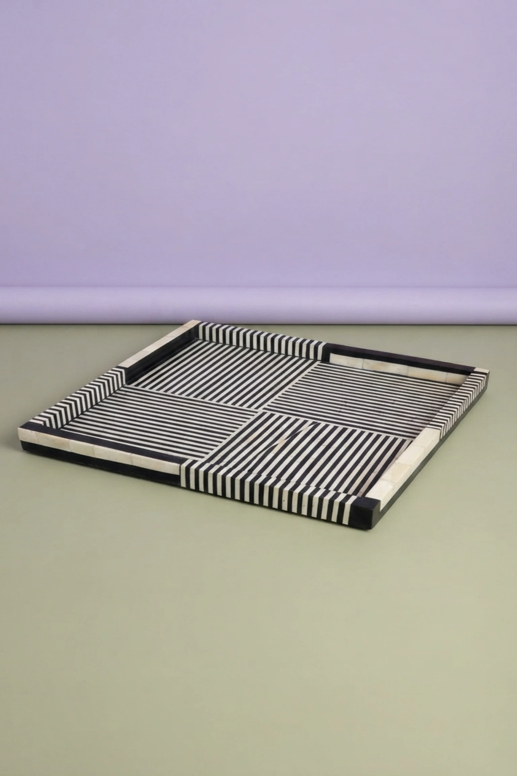 roy-stripe-bone-inlay-tray-square-black-black-furniture-bone-inlay-furniture-decorative-tray-handmade-bone-inlay-striped-design-stripe-pattern-03.webp