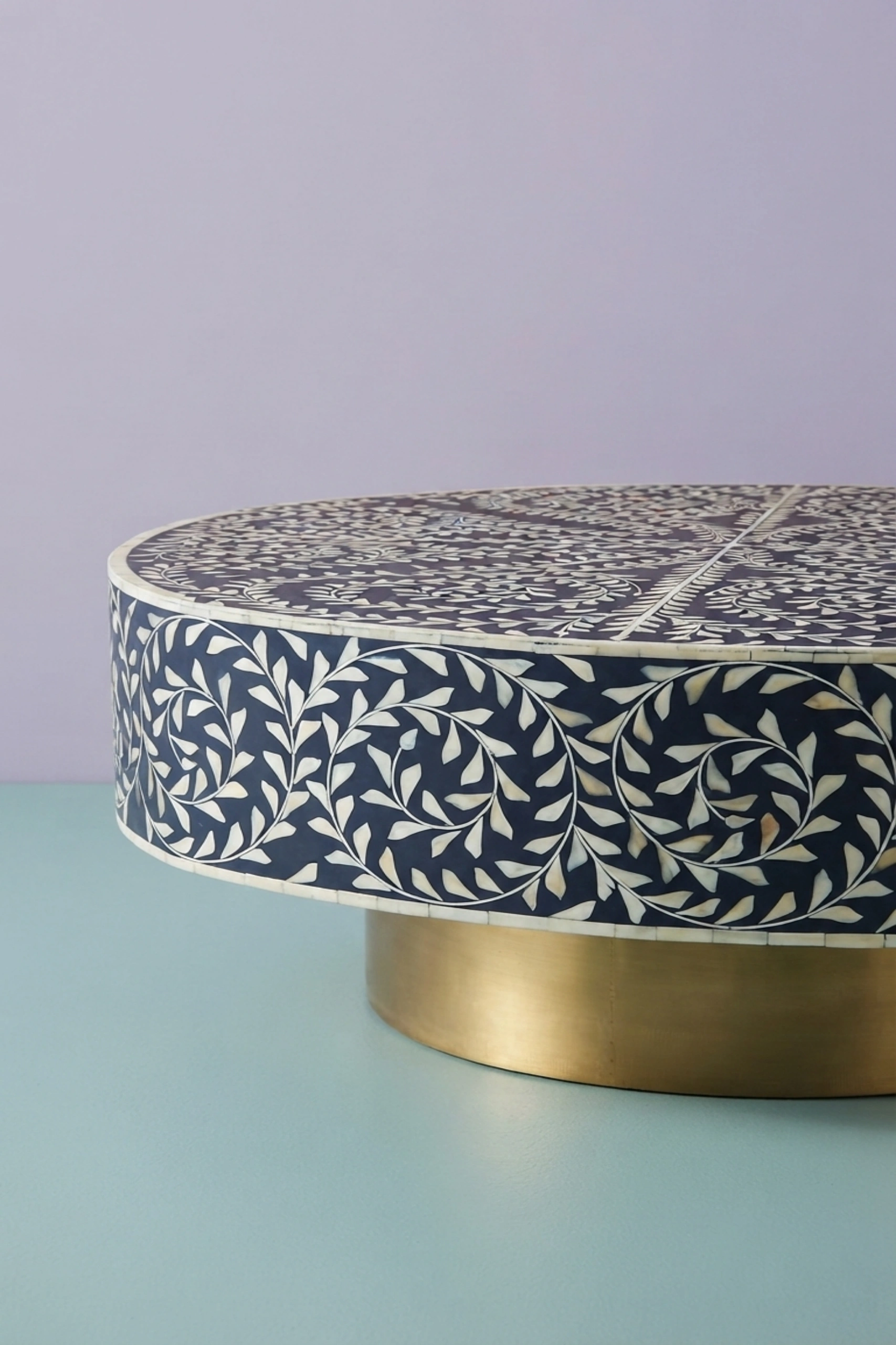 scroll-vine-bone-inlay-coffee-table-indigo-blue-round-inlay-coffee-table-blue-furniture-bone-inlay-furniture-center-table-coffee-ta-02.webp