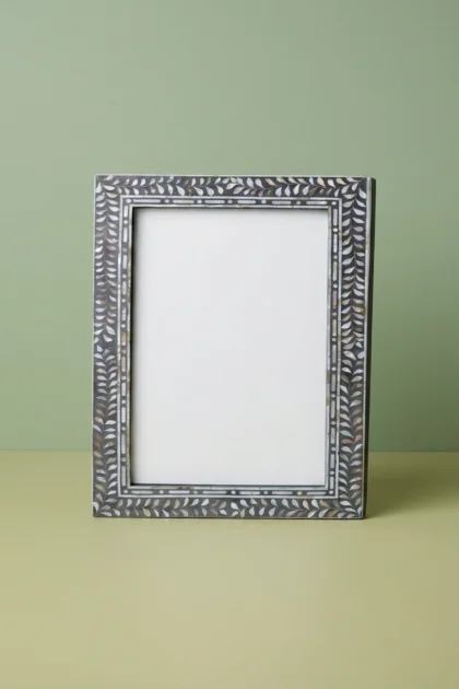 Grey Mother Of Pearl Inlay Leaf Mirror, buy grey mother pearl inlay, luxury grey mother pearl inlay, handcrafted grey mother pearl inlay, handmade grey mother pearl inlay, grey mother pearl gift, greygrey-mother-of-pearl-inlay-leaf-mirror-decorative-mirror-grey-furniture-leaf-pattern-mop-inlay-furniture-mother-of-pearl-inlay-nature-inspired-wall-mirror-01.webp