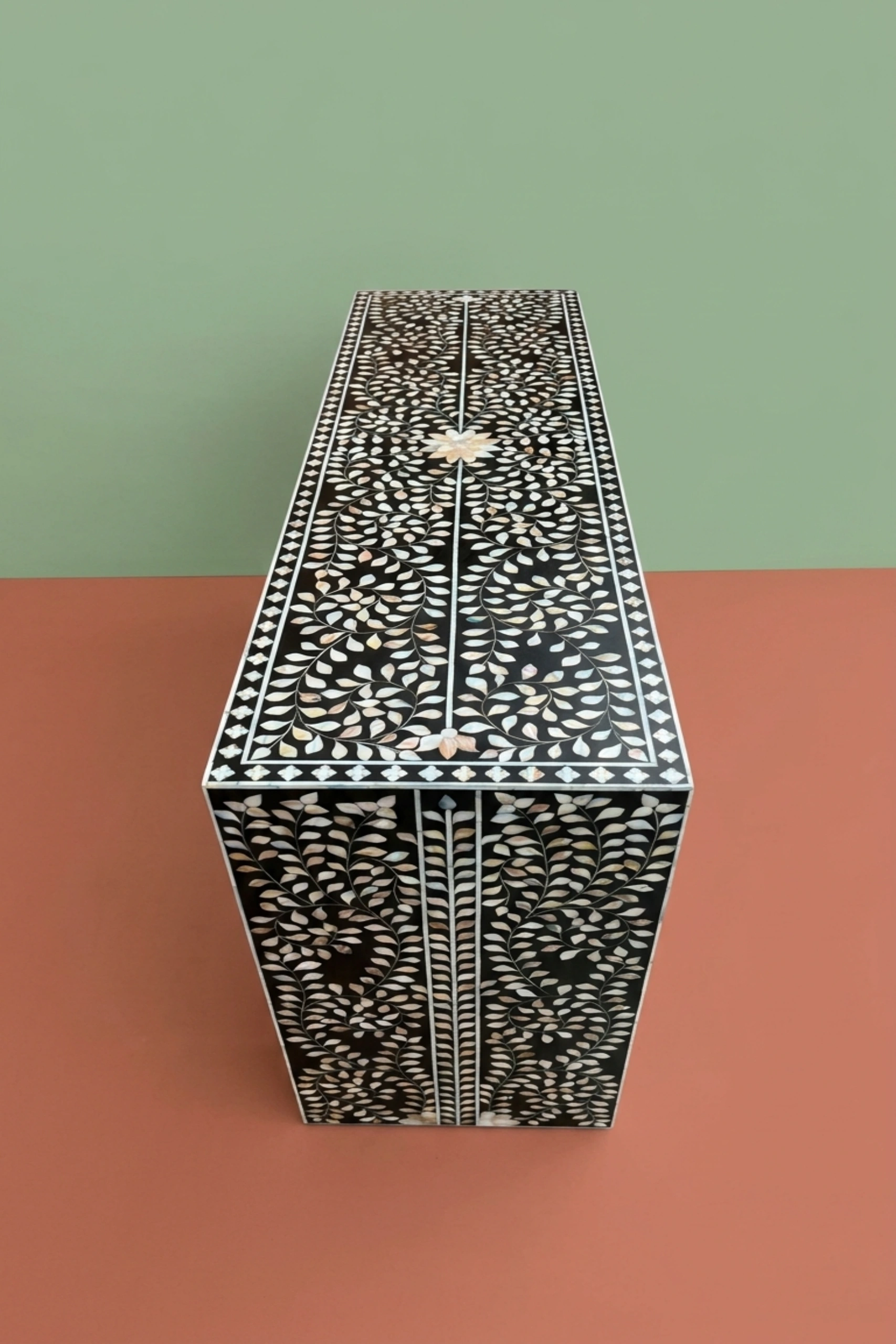 mop-inlay-floral-console-table-black-black-furniture-console-table-entryway-table-floral-design-floral-pattern-flower-motif-furniture-table-mop-inlay-furniture-mo-04.webp