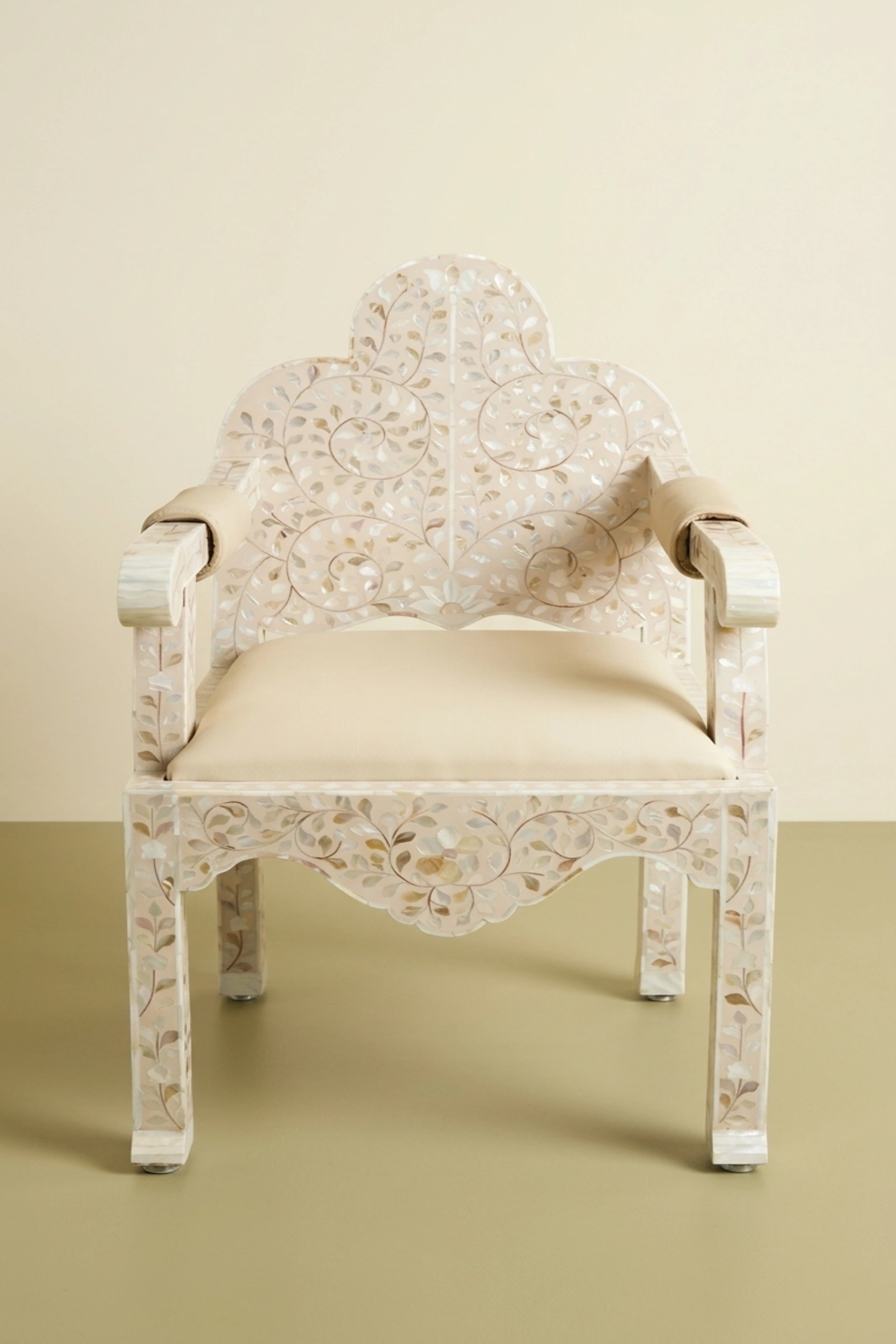 mop-inlay-floral-vanity-set-lavender-secret-mother-of-pearl-inlay-cabinet-chest-of-drawers-floral-design-floral-pattern-flower-04.webp