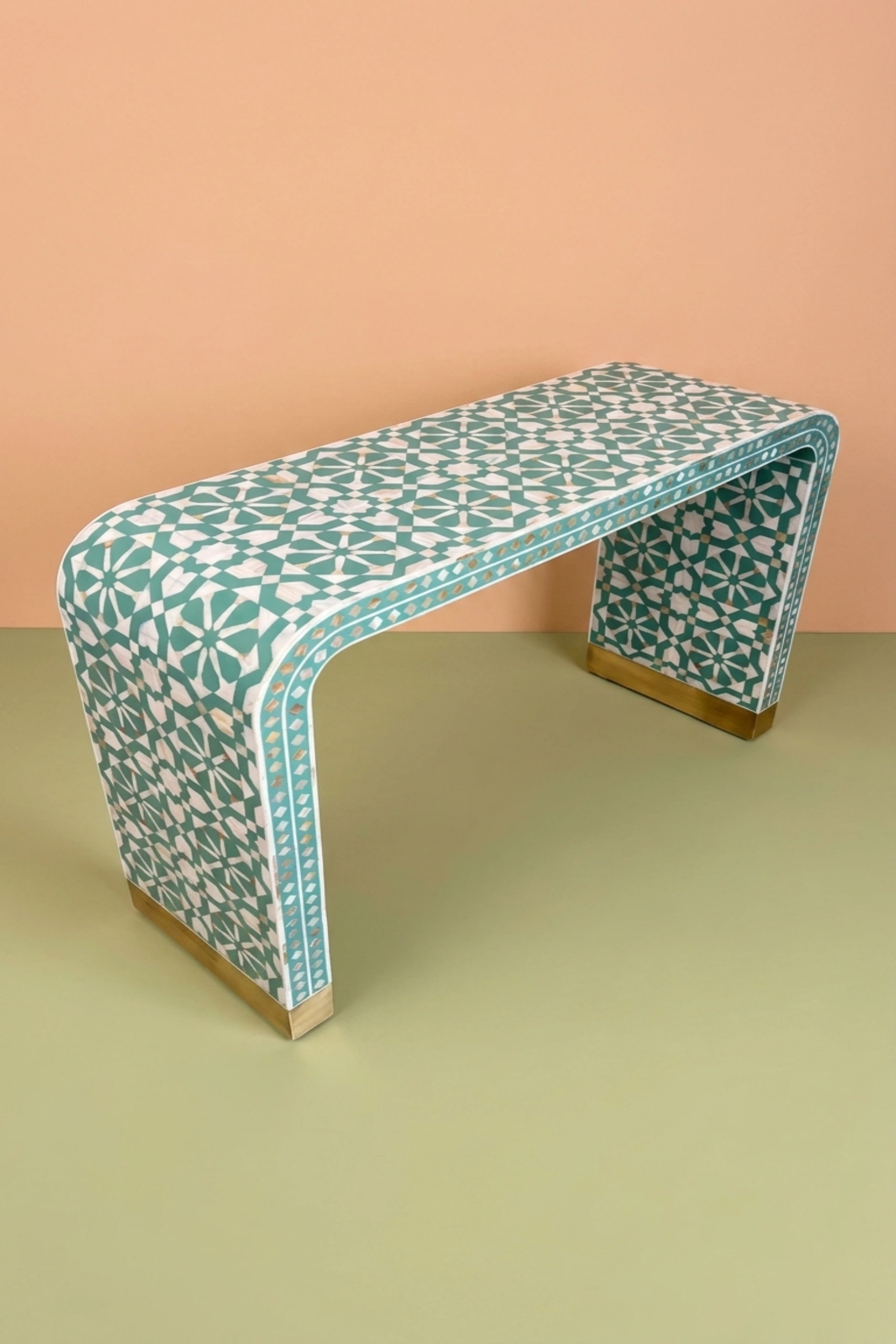 moroccan-mop-inlay-waterfall-console-table-green-mother-of-pearl-desk-console-table-desk-entryway-table-furniture-table-green-fur-03.webp