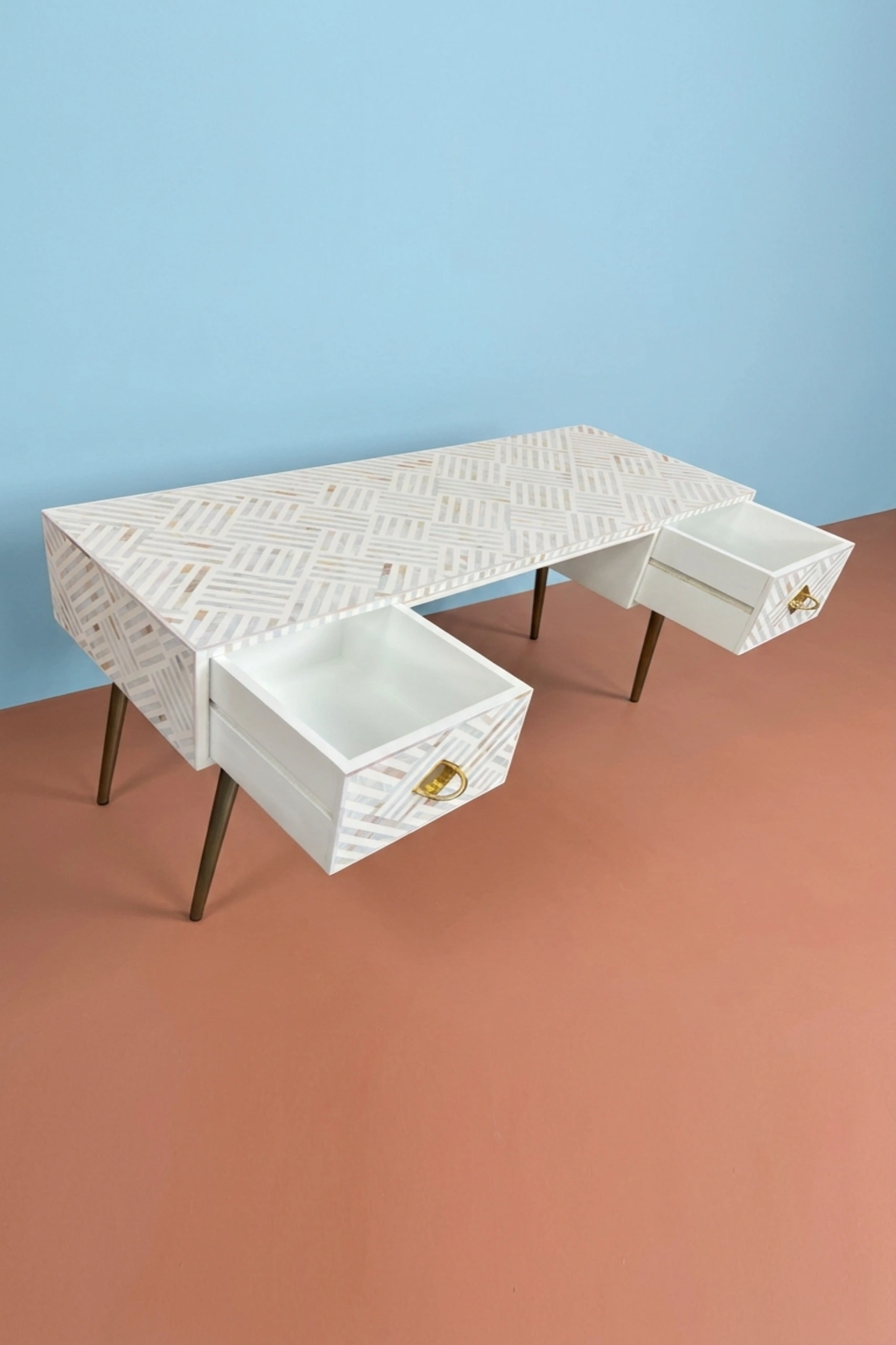 optical-mop-inlay-desk-2-drawers-white-desk-home-office-furniture-mop-inlay-furniture-mother-of-pearl-inlay-white-furniture-03.webp