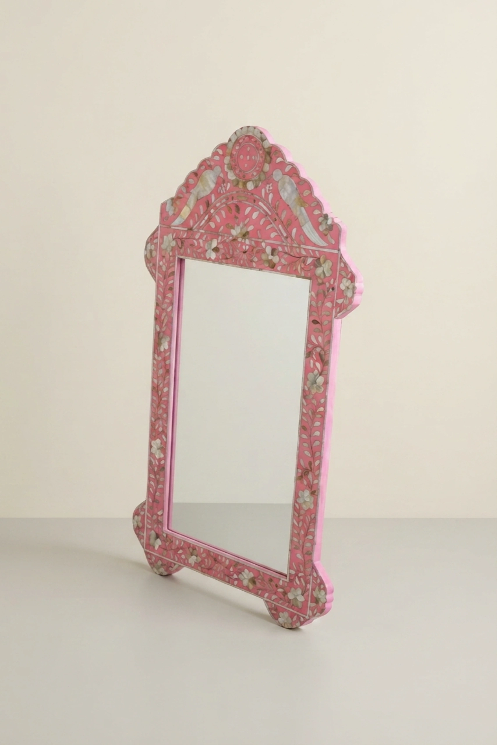 pink-mother-of-pearl-inlaid-parrot-mirror-decorative-mirror-mop-inlay-furniture-mother-of-pearl-inlay-pink-furniture-wall-mirror-02.webp
