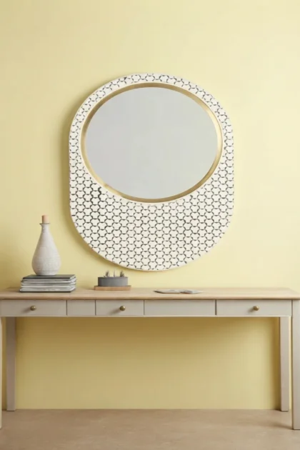 Targua Bone Inlay Oval Mirror Black, buy targua bone inlay oval, luxury targua bone inlay oval, handcrafted targua bone inlay oval, handmade targua bone inlay oval, targua bone inlay oval online, bonetargua-bone-inlay-oval-mirror-black-black-furniture-bone-inlay-furniture-decorative-mirror-handmade-bone-inlay-wall-mirror-01.webp