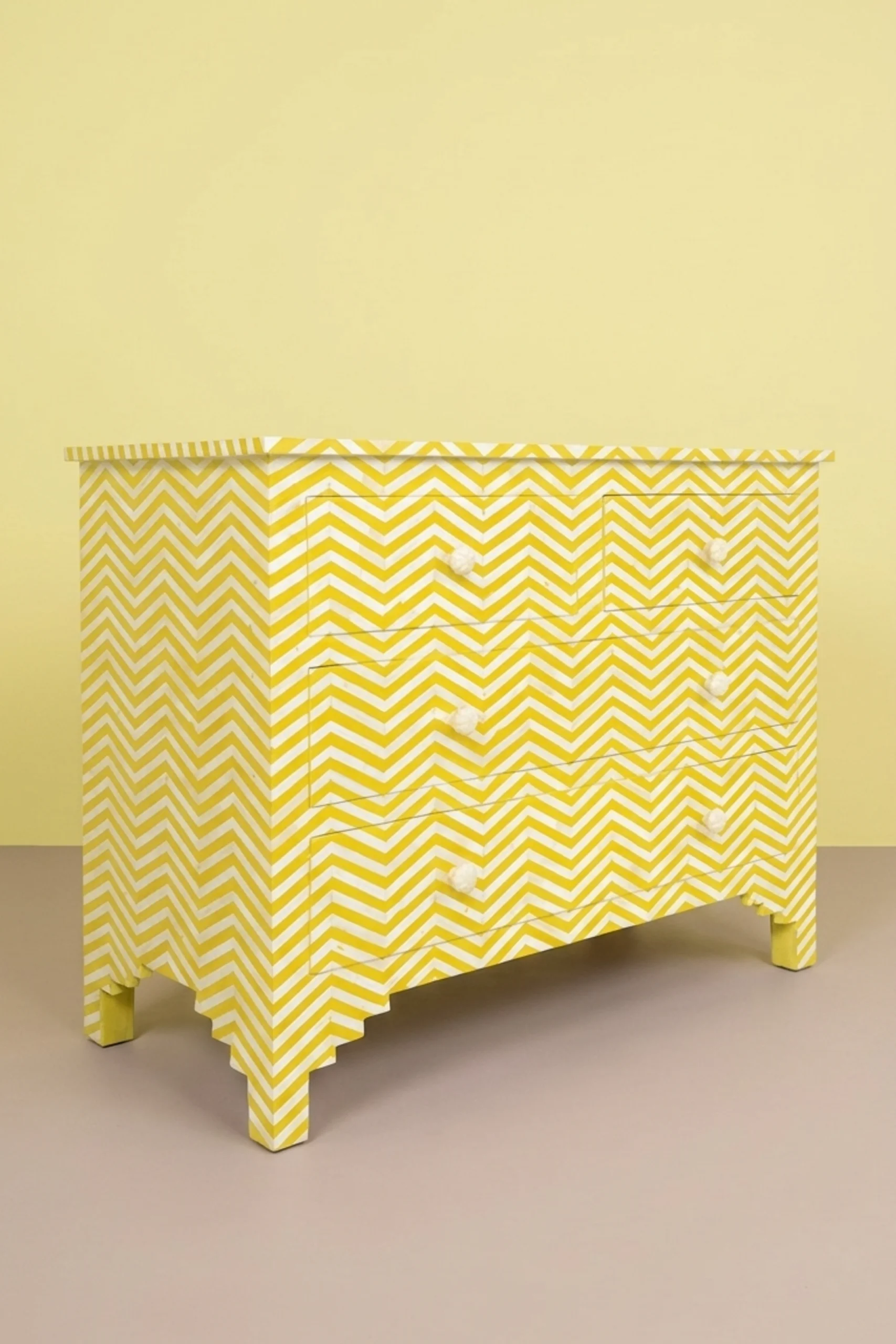 bone-inlay-chest-of-four-drawer-chevron-design-yellow-bone-inlay-furniture-chest-of-drawers-chevron-pattern-drawers-cabinet-handmade-bone-inlay-storage-furn-02.webp