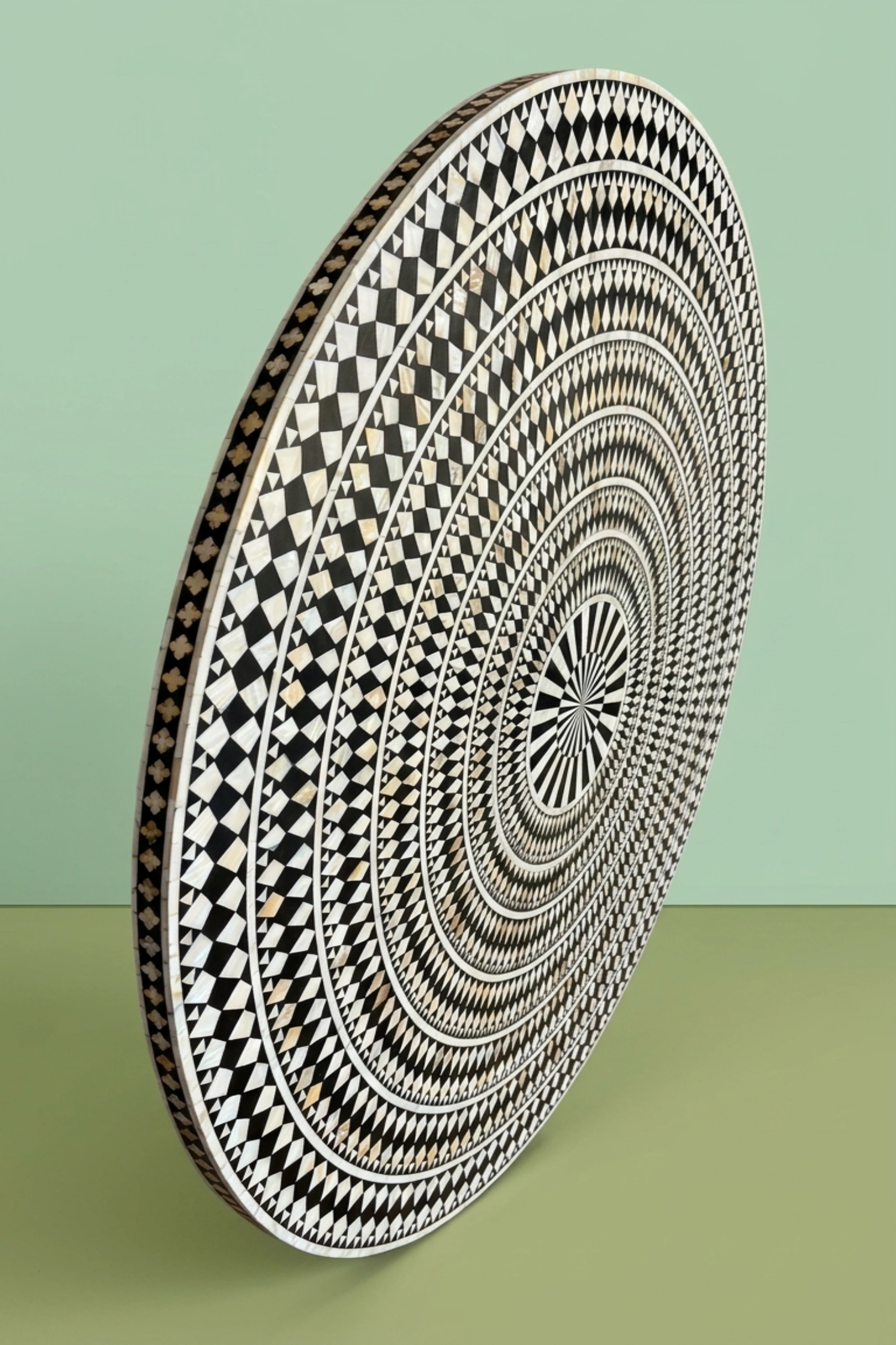diamond-mop-inlay-round-dining-table-top-black-black-furniture-diamond-pattern-dining-room-furniture-dining-table-furniture-table-mop-inlay-furniture-mother-o-02.webp
