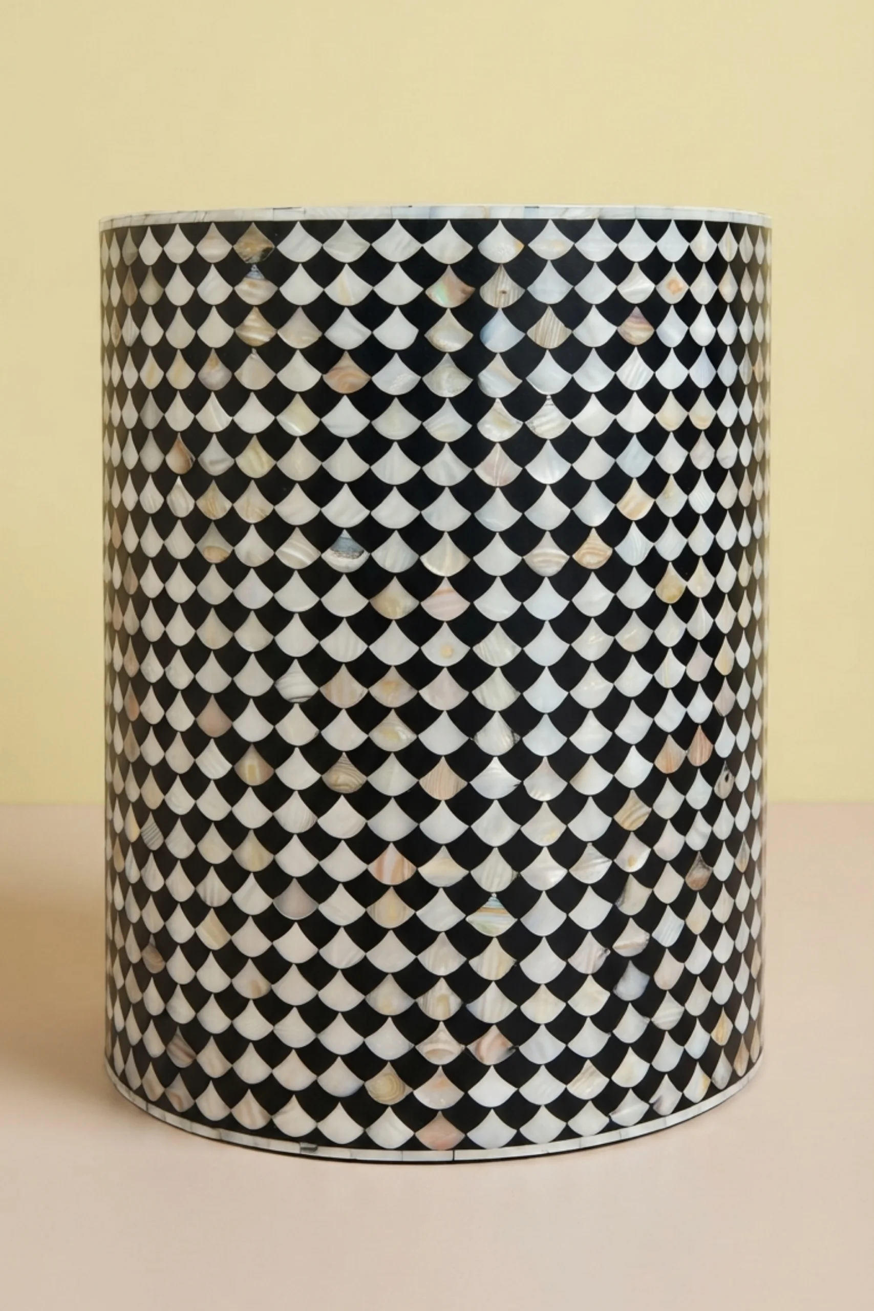 drop-mop-inlay-stool-black-accent-stool-black-furniture-mop-inlay-furniture-mother-of-pearl-inlay-stool-04.webp