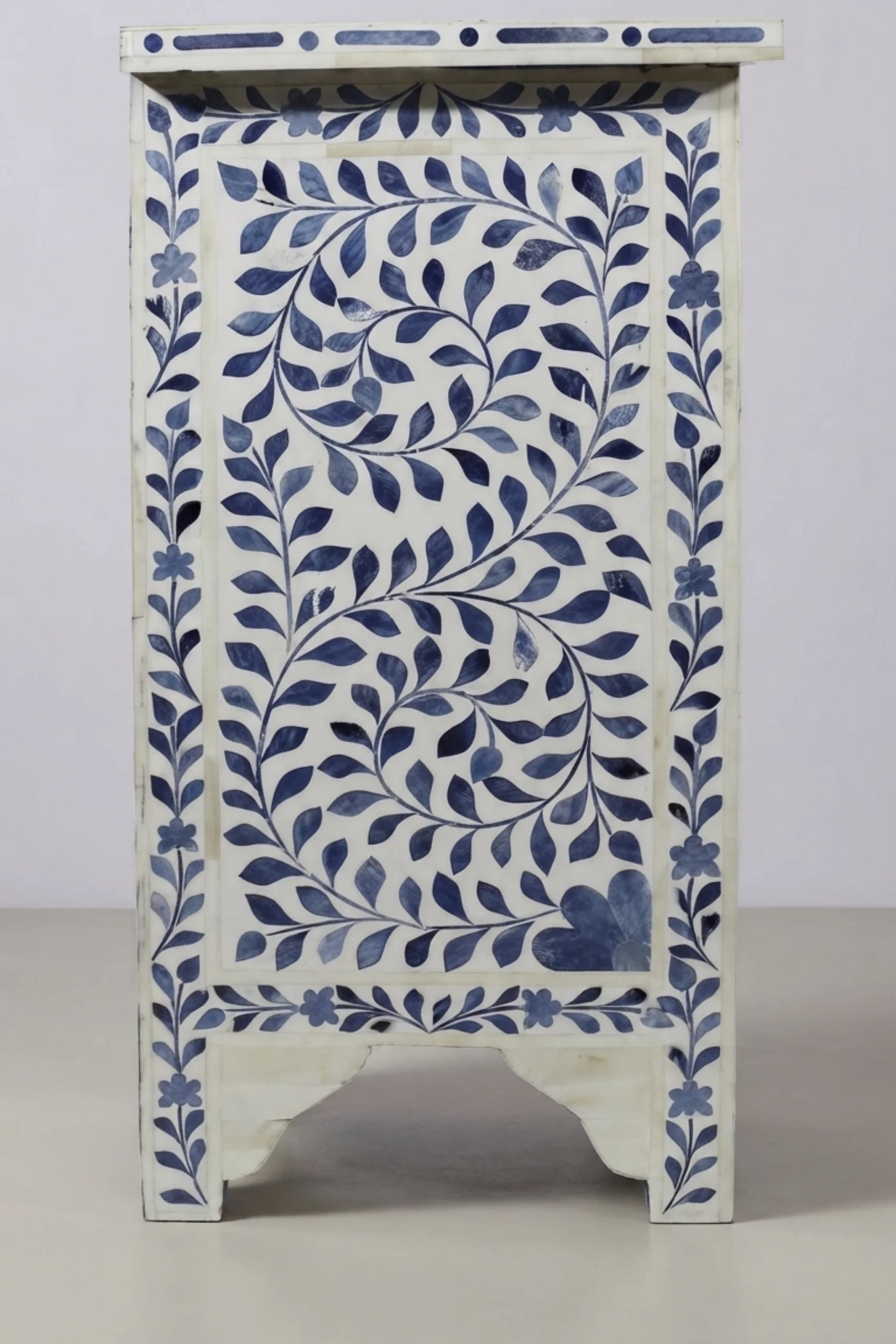 ella-colored-bone-inlay-floral-bedside-navy-blue-table-bedside-table-blue-furniture-bone-inlay-furniture-floral-design-floral-pattern-flower-motif-furni-02.webp