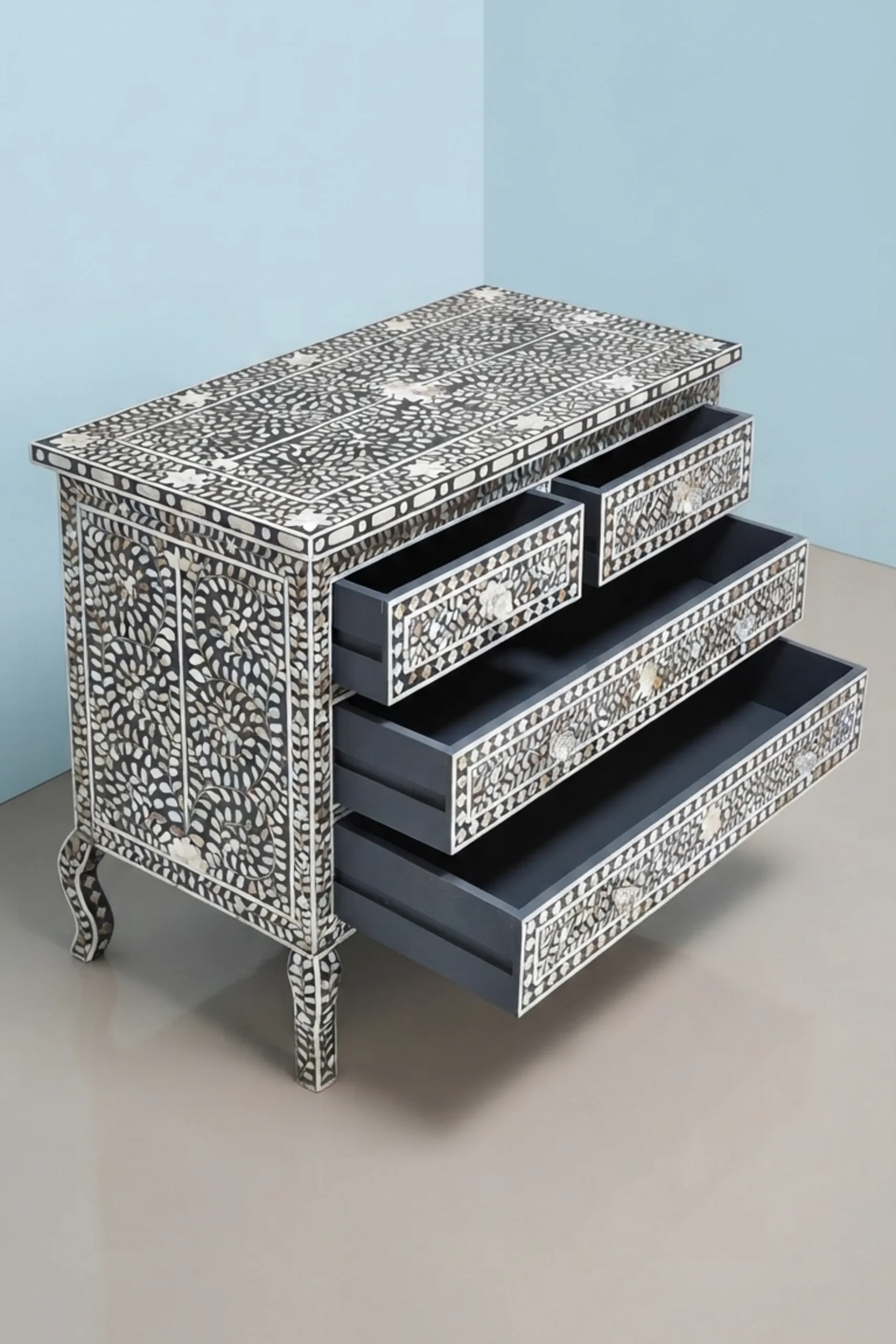 grace-mother-of-pearl-inlay-4-drawer-dresser-black-bedroom-storage-black-furniture-dresser-mop-inlay-furniture-mother-of-pearl-inlay-03.webp