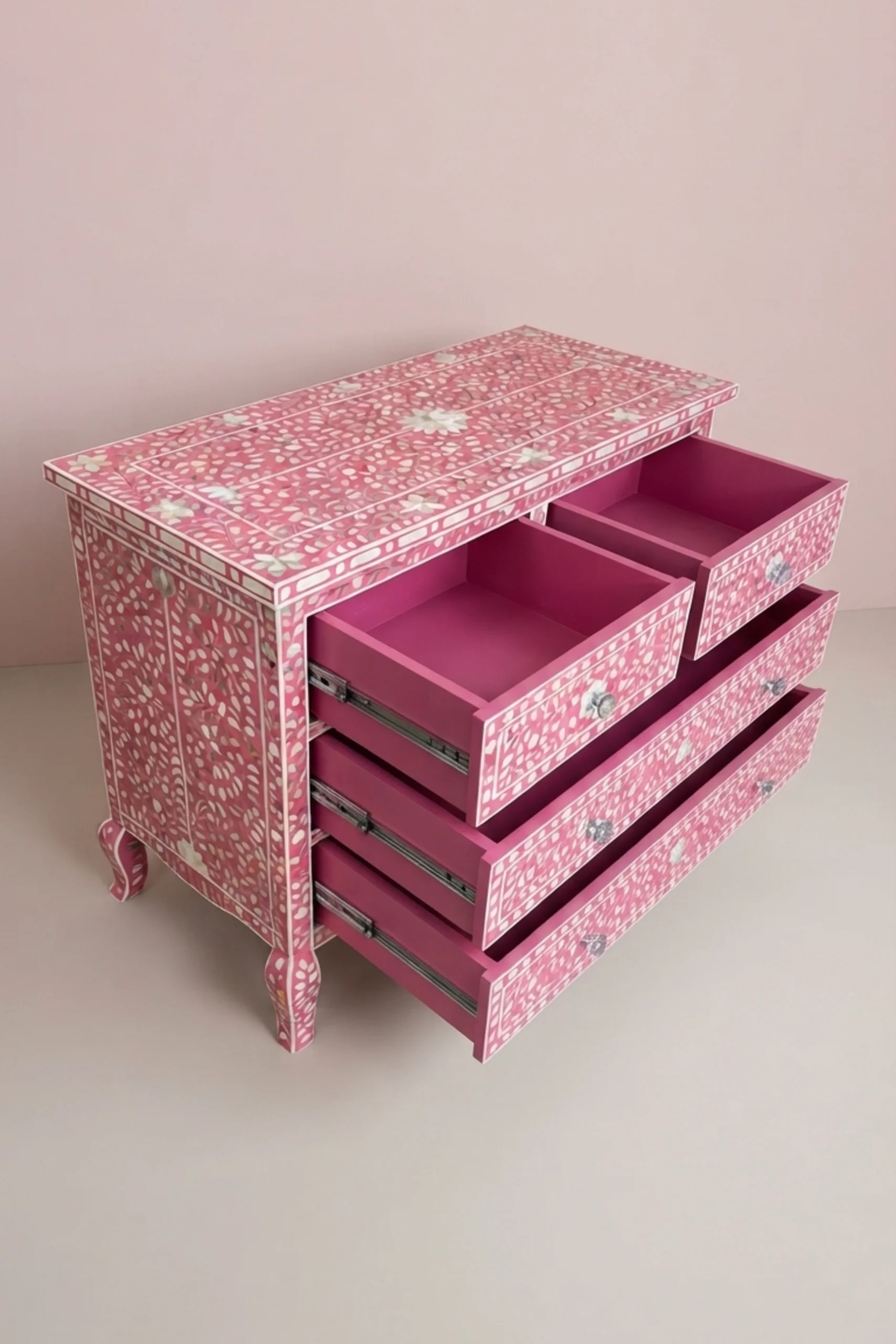 grace-mother-of-pearl-inlay-4-drawer-dresser-pink-bedroom-storage-dresser-mop-inlay-furniture-mother-of-pearl-inlay-pink-furniture-03.webp