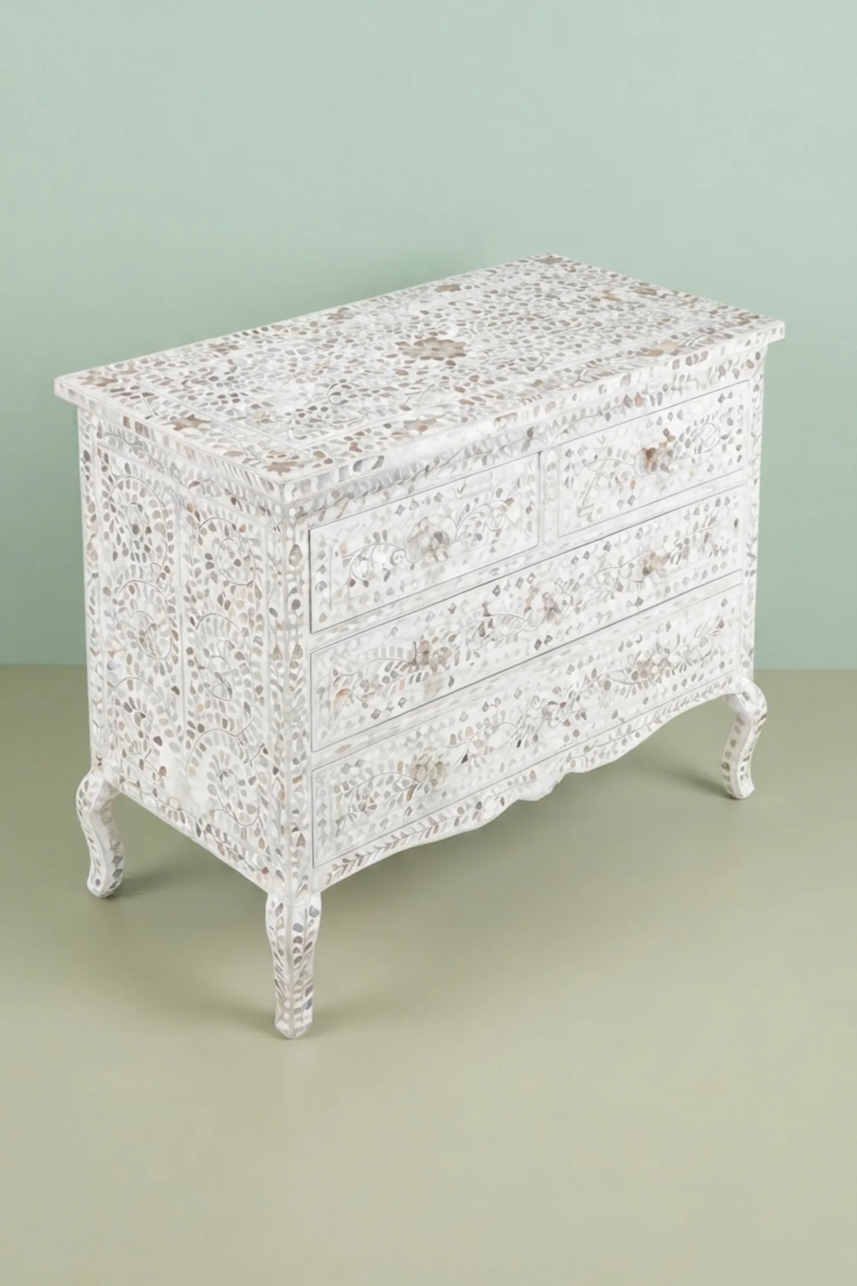 grace-mother-of-pearl-inlay-4-drawer-dresser-white-bedroom-storage-dresser-mop-inlay-furniture-mother-of-pearl-inlay-white-furniture-02.webp