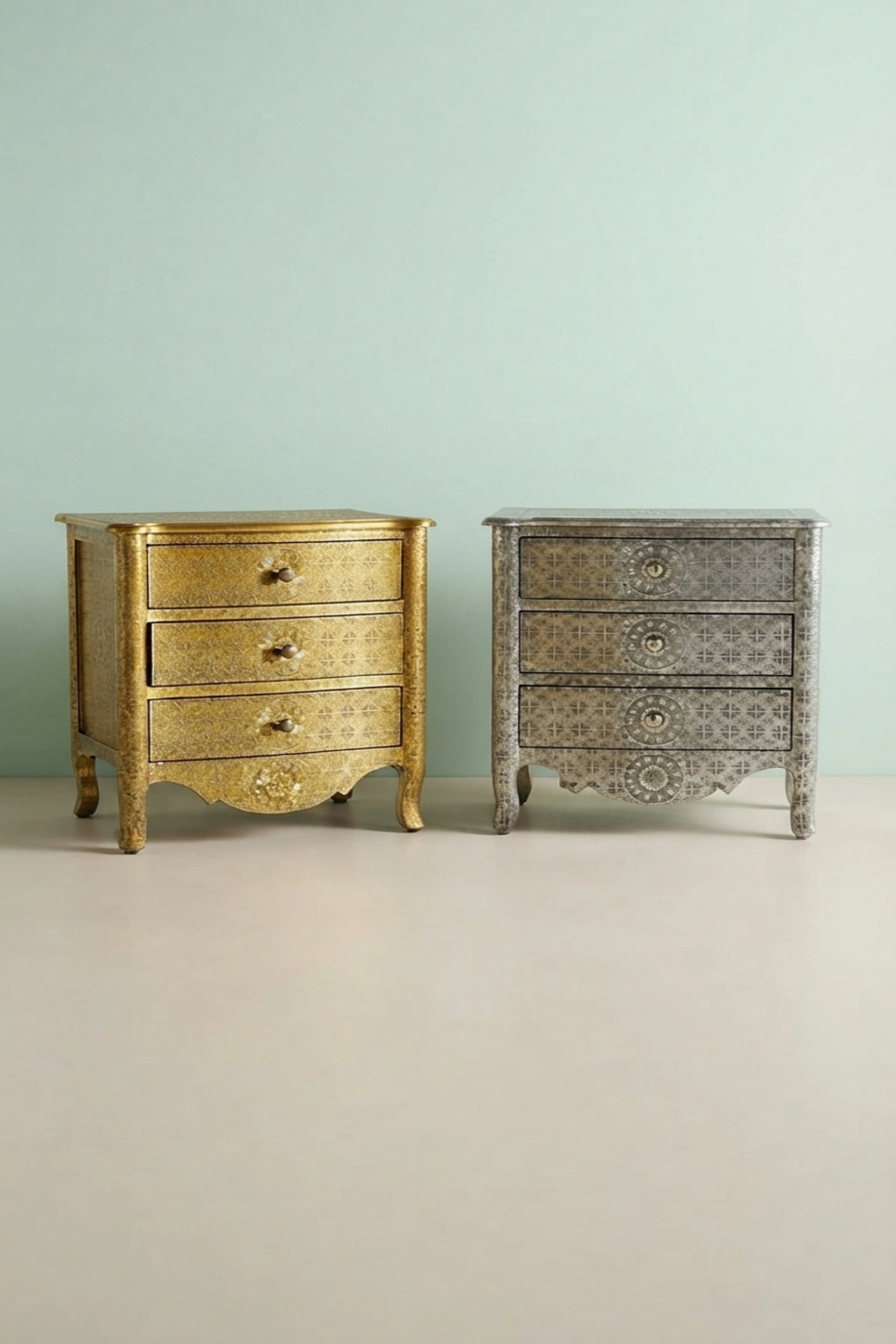 jaden-antique-white-metal-embossed-3-drawer-bedside-bedside-table-metal-furniture-nightstand-white-furniture-white-metal-furniture-03.webp