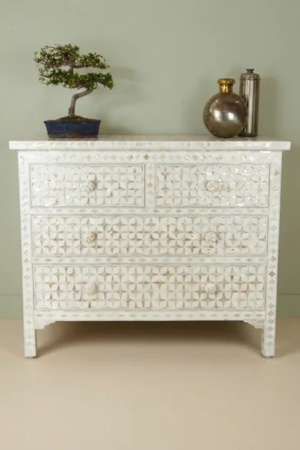 mother-of-pearl-inlay-4-drawer-star-chest-white-chest-of-drawers-drawers-cabinet-mop-inlay-furniture-mother-of-pearl-inlay-star-pattern-storage-furniture-white-fu-01.webp