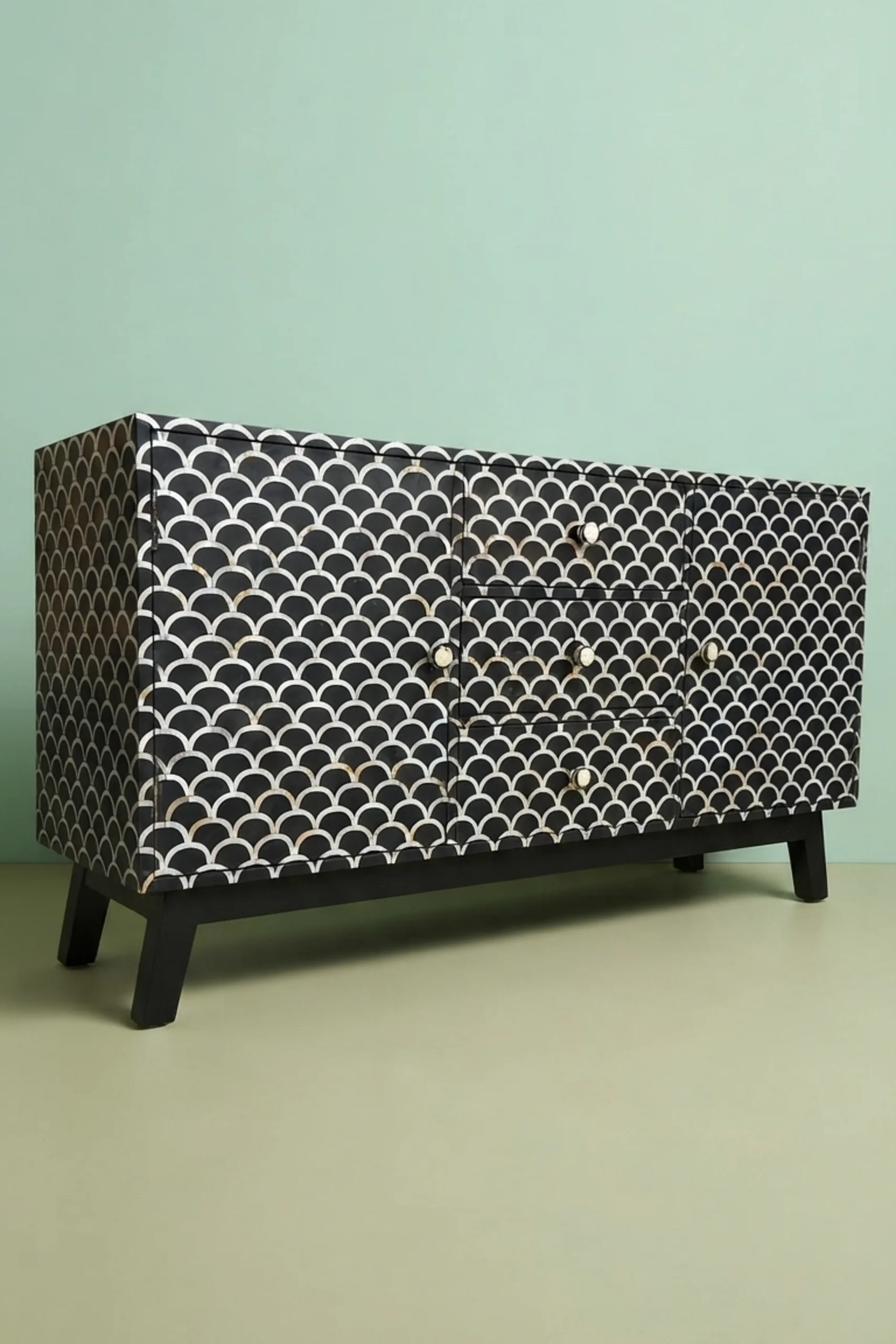 mother-of-pearl-inlay-fish-scale-cabinet-black-black-furniture-chest-of-drawers-mop-inlay-furniture-mother-of-pearl-inlay-storage-cabinet-02.webp