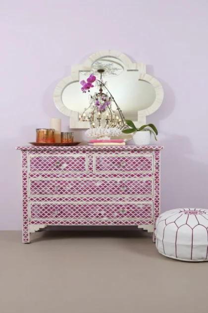 quatrefoil-pink-colored-bone-inlay-chest-of-4-drawer-bone-inlay-furniture-chest-of-drawers-drawers-cabinet-handmade-bone-inlay-pink-furniture-storage-furnitu-01.webp