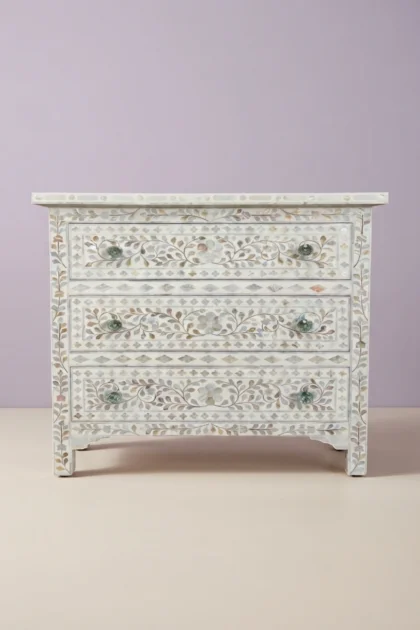 white-mother-of-pearl-inlay-3-drawer-chest-floral-chest-of-drawers-drawers-cabinet-floral-design-floral-pattern-flower-motif-mop-inlay-furniture-mother-of-pearl-01.webp
